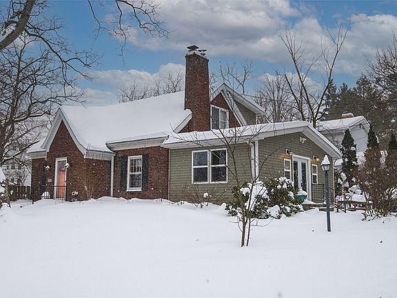 2nd image of 1007 Chestnut Hill Dr