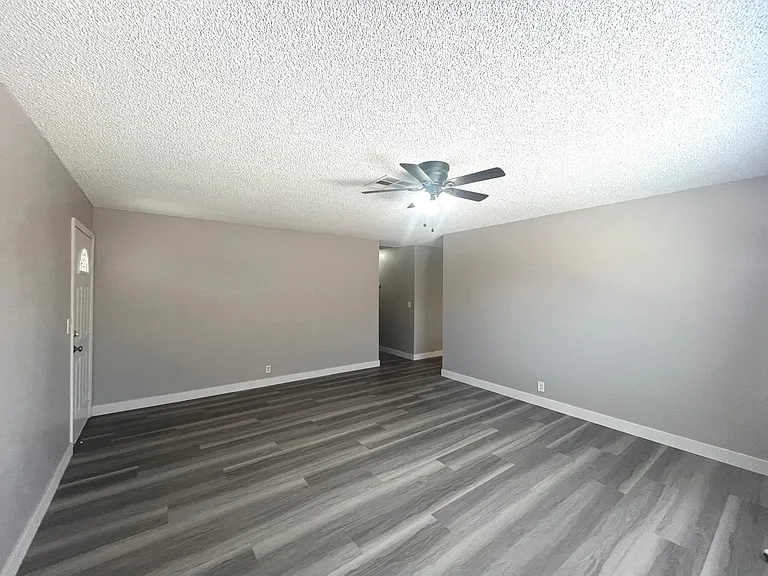 3801 Valley Forge Ave — Photo 23