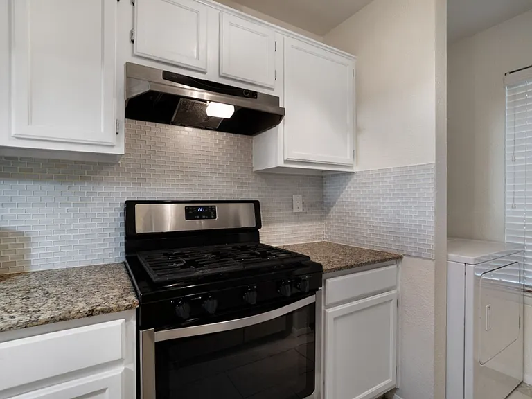 11901 Swearingen Dr #80O — Photo 5