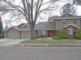 1544 Saint Andrews Dr, Redding, CA 96003