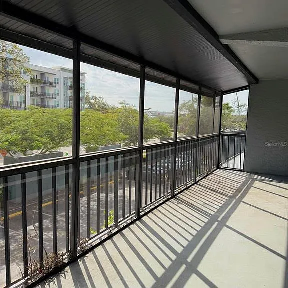 201 W Laurel St #307 — Photo 14