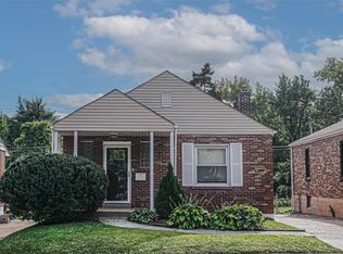 7032 Lillian Ave, Saint Louis, MO 63121