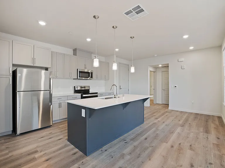 La Vida 55+ Luxury Living — Photo 46