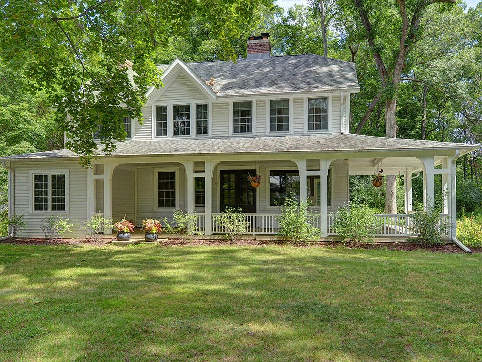 4025 N Sawyer Rd, Oconomowoc, WI 53066 Zillow