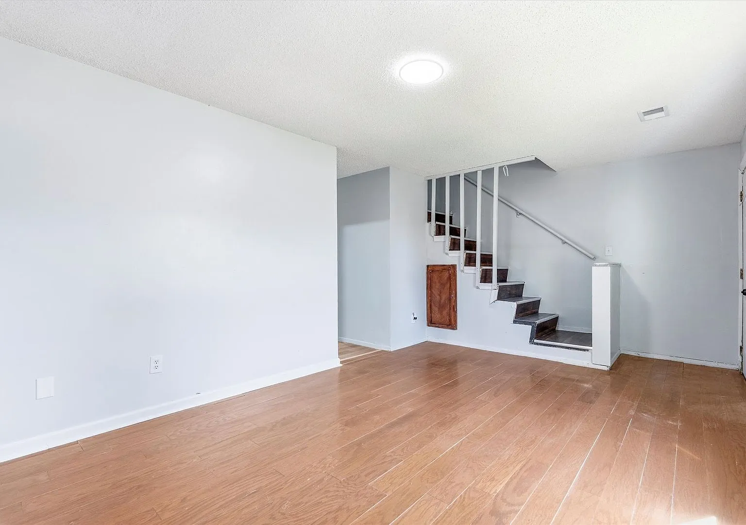 Cedar Heights Dr. — Photo 3