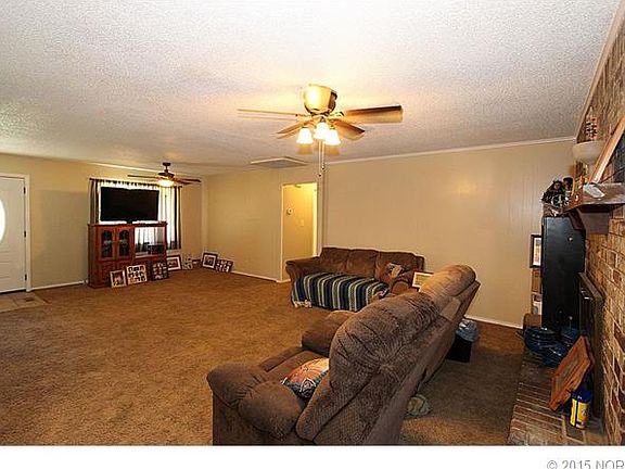 3rd image of 21 Linda St