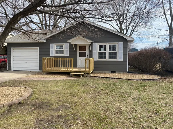 1266 S Ravenal Ave, Marshall, MO 65340