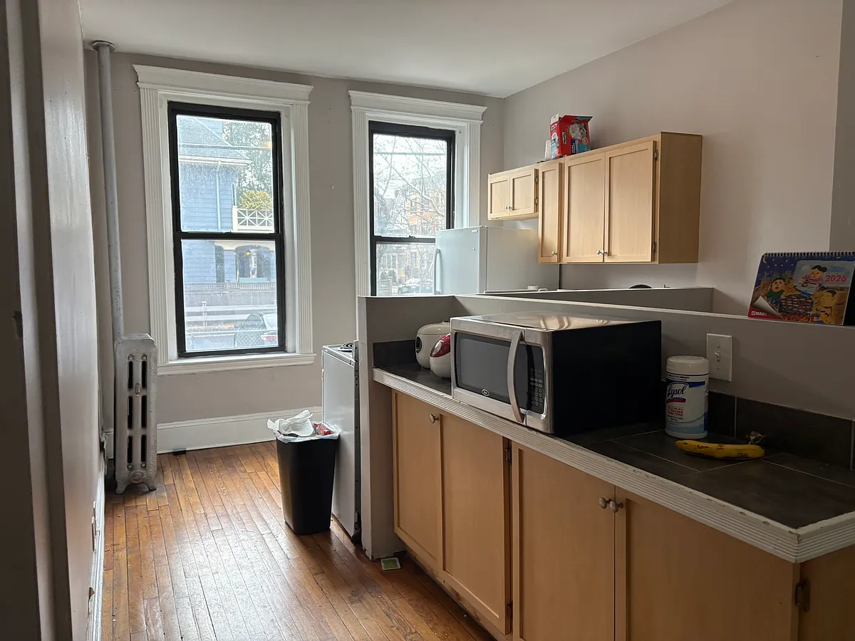 Building Photo - 1066 Commonwealth Ave #23