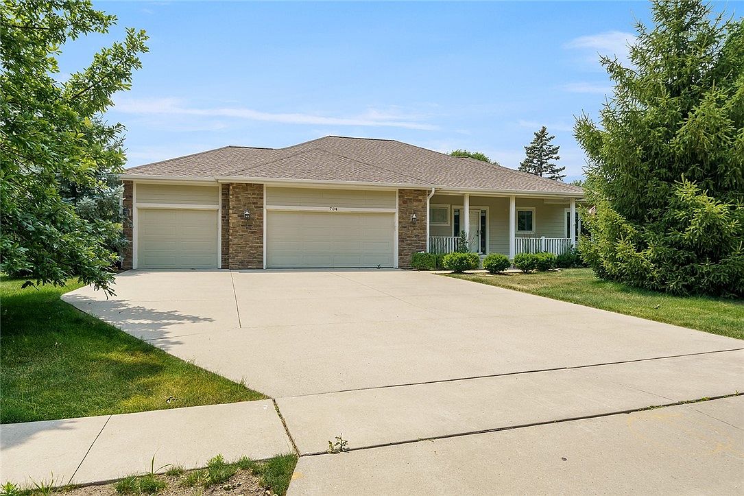 704 40th St, West Des Moines, IA 50265 MLS 676124 Zillow