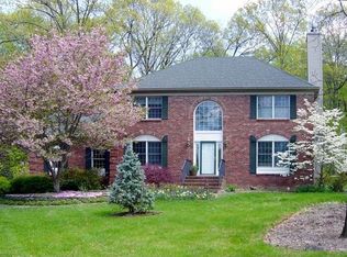 8 Horseshoe Ct, Princeton, NJ 08540