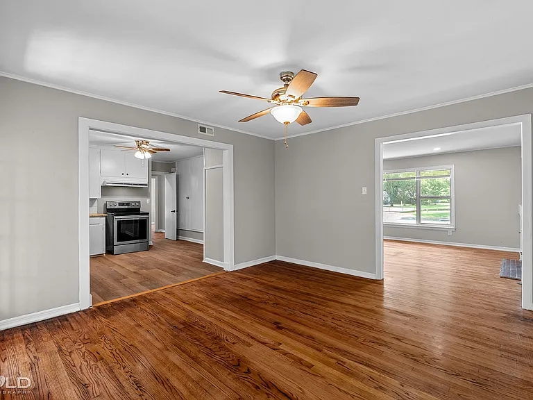 406 Monrovia St — Photo 10