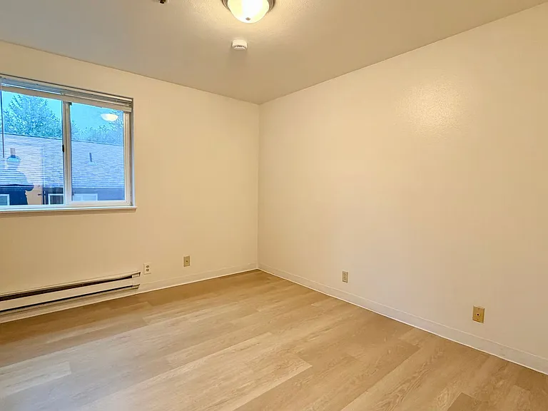 Brighton North Apartments — Photo 8