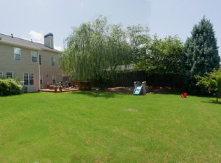 1335 Crabapple Lake Cir, Roswell, GA 30076