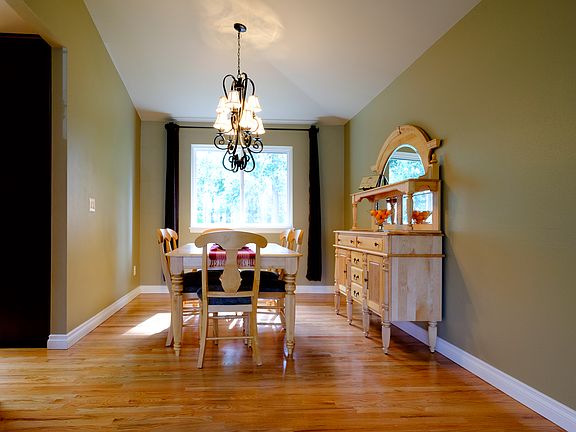 Elegant Dining Room