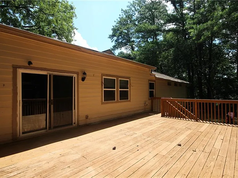 3310 Chastain Xing — Photo 5