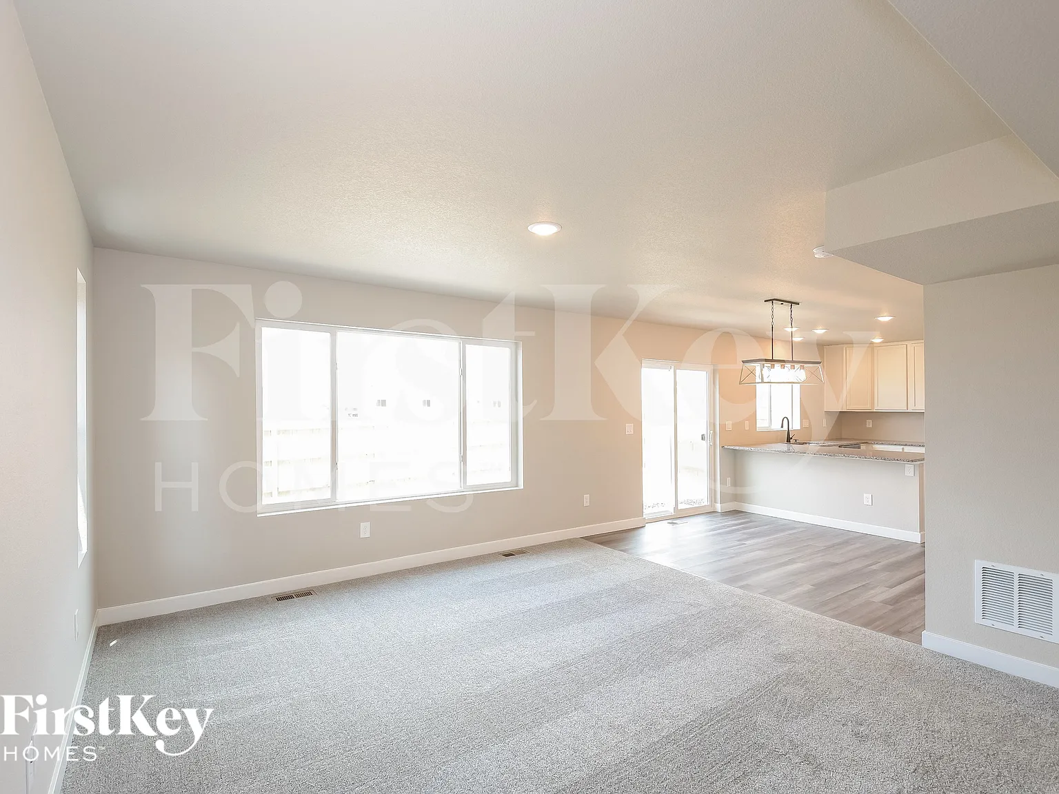 3 bed, 2.5 bath, 1643 sqft, $2,175 — Photo 4