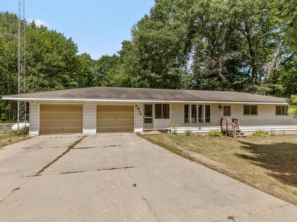 3915 E Fox Dr, Grant, MI 49327