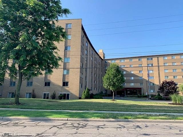 1st image of 18501 Hilliard Blvd APT 616