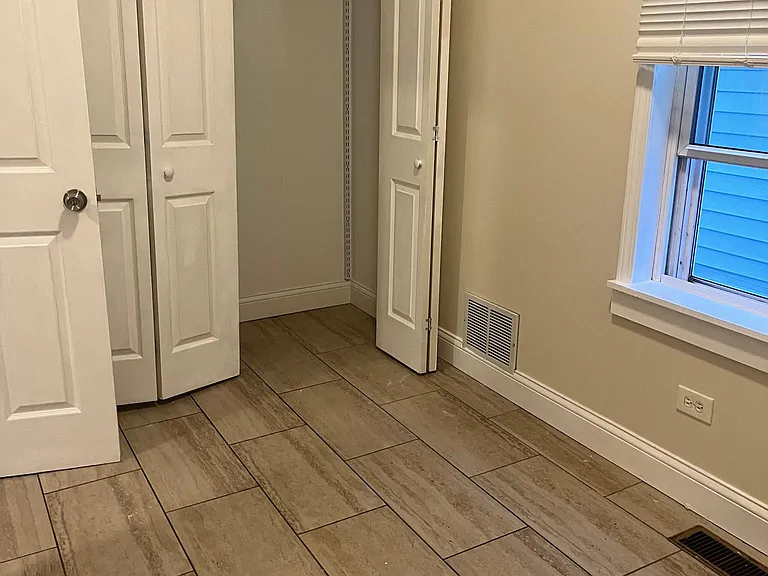 10620 S Avenue H #1 — Photo 7