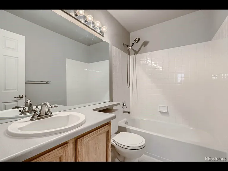 18875 E Saratoga Cir — Photo 5