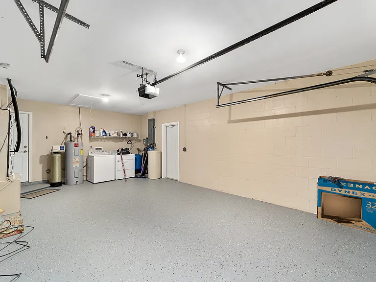11025 SW 128th Ave — Photo 38