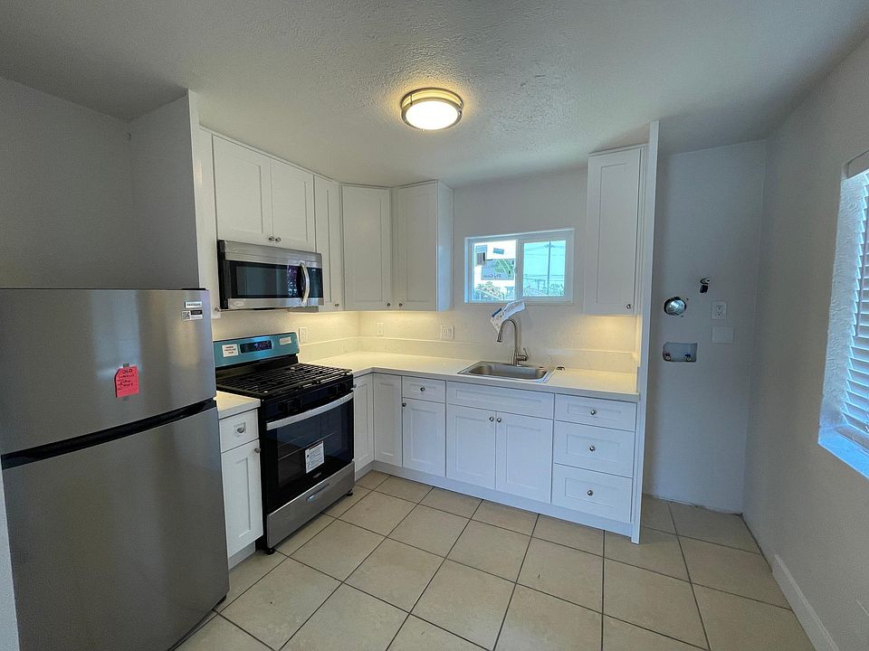 1st image of 2771 Logan Ave