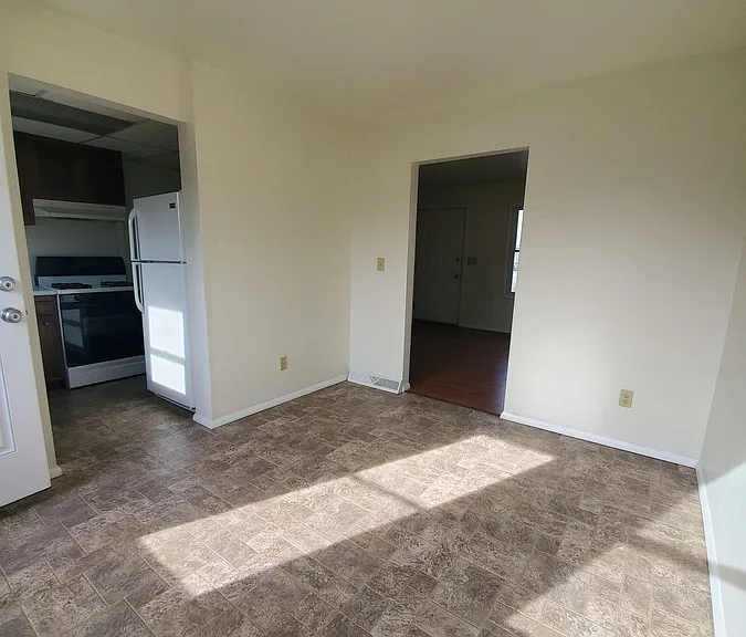 301 Juniper Ln #301 — Photo 6