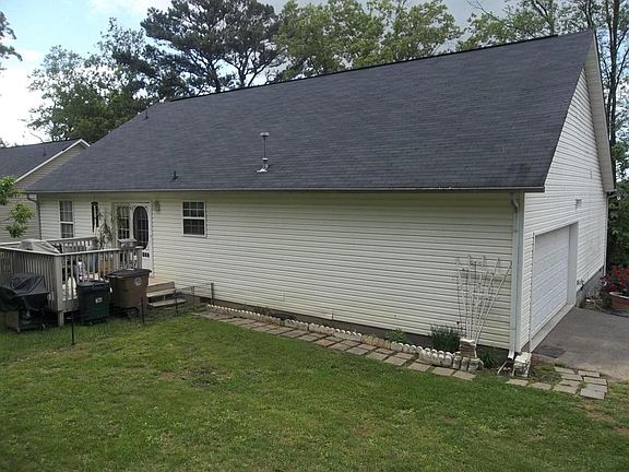 4th image of 3204 Washington Pike