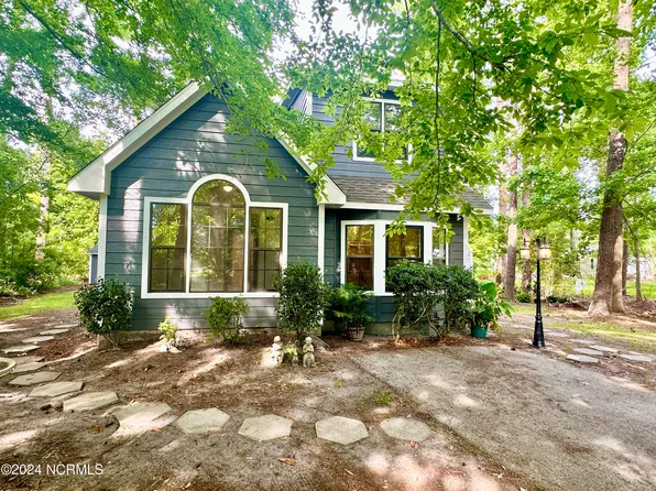 203 Lenoir Street, Newport, NC 28570