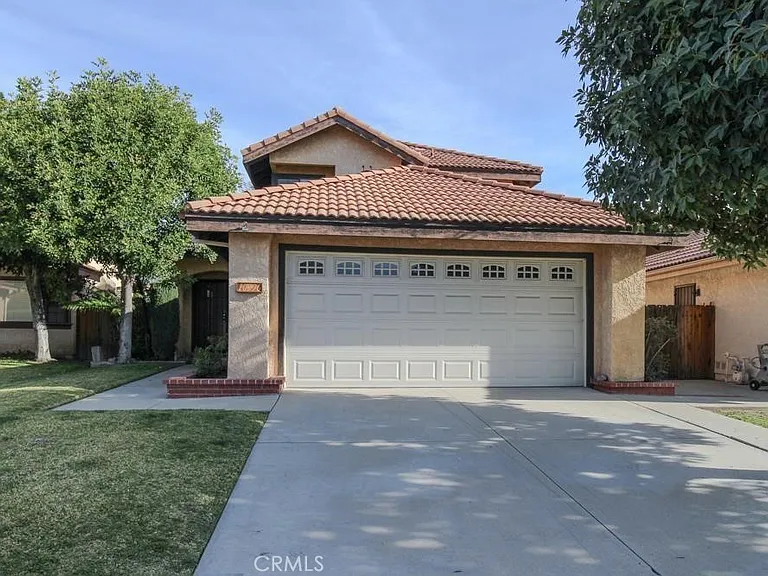 10596 Evergreen Dr — Photo 1
