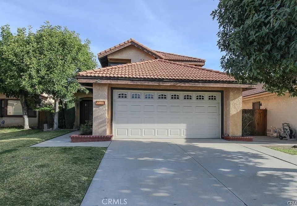 10596 Evergreen Dr