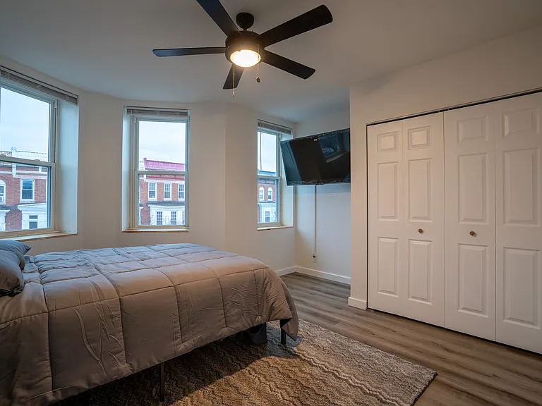 2237 Brookfield Ave — Photo 18
