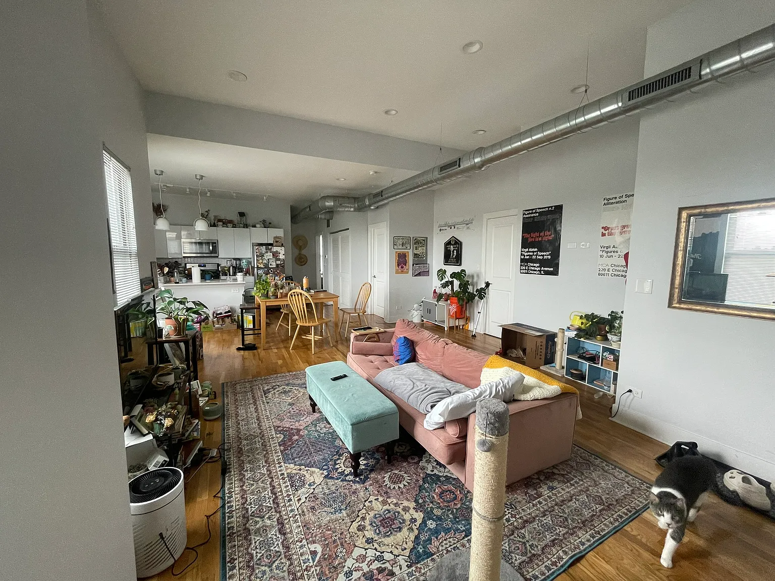 2 bed, 918 sqft, $2,100 — Photo 2