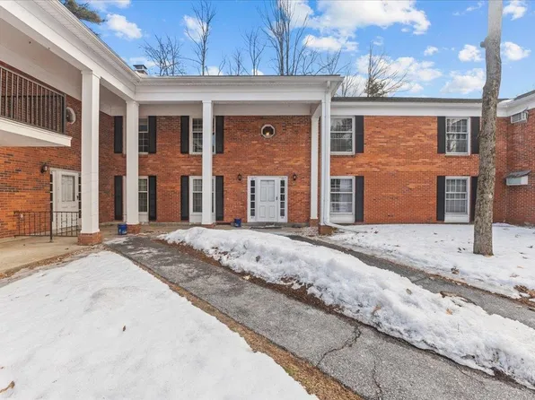 100 Kennedy Drive #41, South Burlington, VT 05403