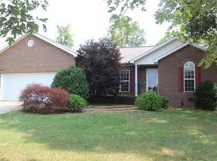 120 Chesterfield Dr, Taylorsville, NC 28681