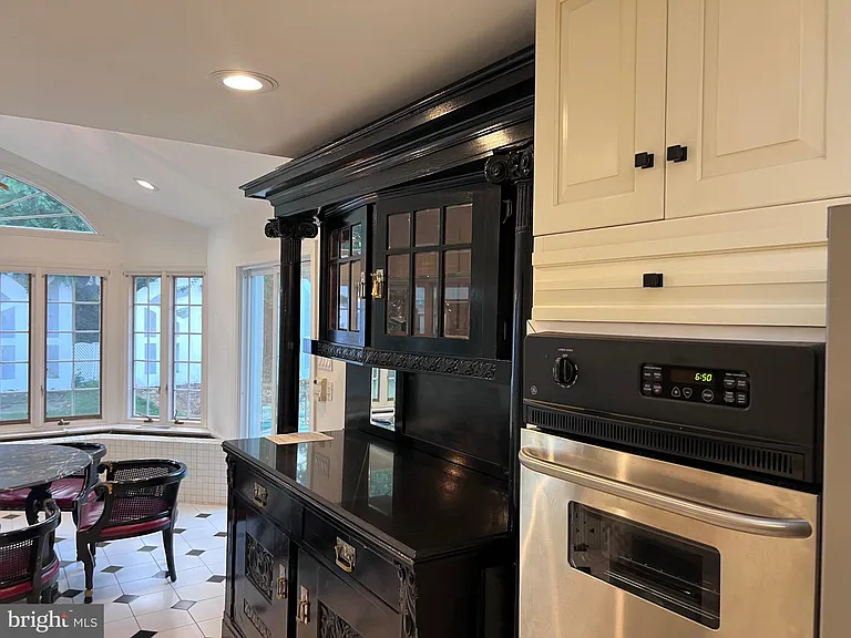 1868 Pine Rd — Photo 12