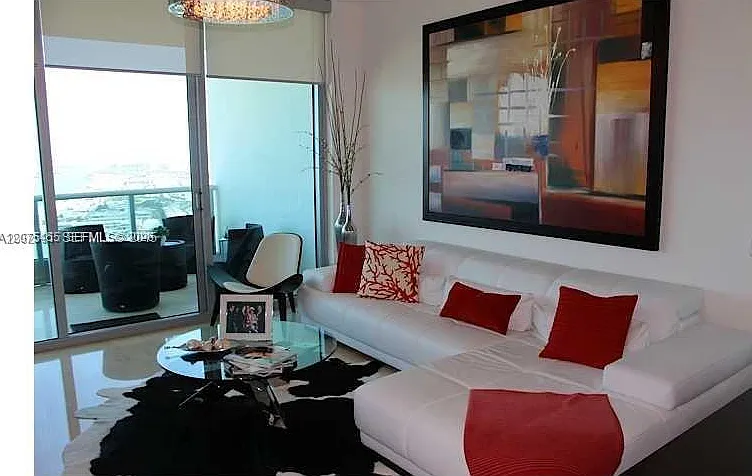 900 Biscayne Bay Condo — Photo 2