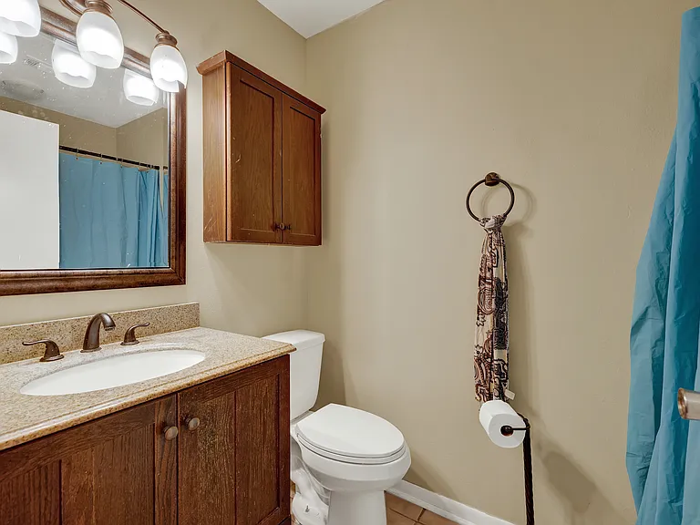 208 Reimer Ave — Photo 16