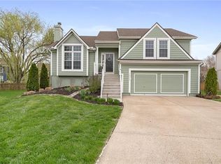 16457 W 158th Ter, Olathe, KS 66062