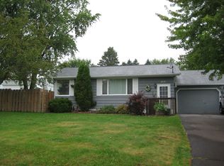 2421 W 23rd St, Duluth, MN 55811