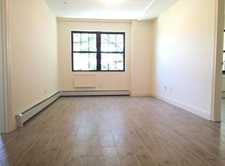 4710 104th St APT 4C, Corona, NY 11368