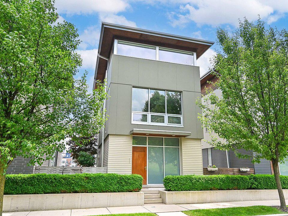 1st image of 833 East Reservoir AVENUE #833