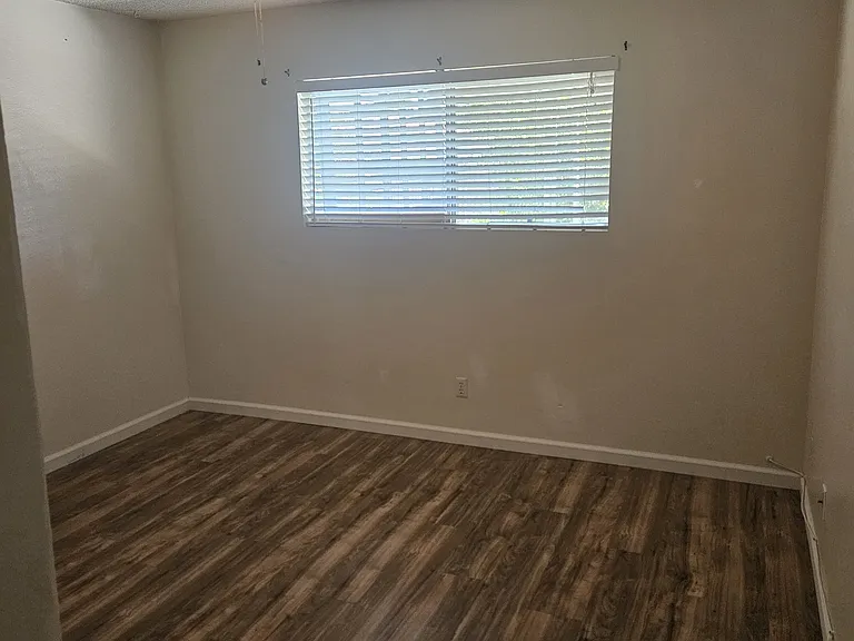 2301 Corinto Ct — Photo 10