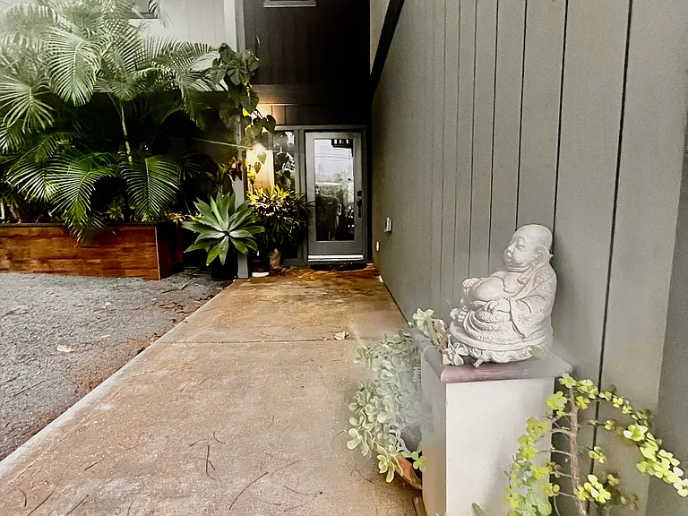 2824 Ohina St — Photo 4