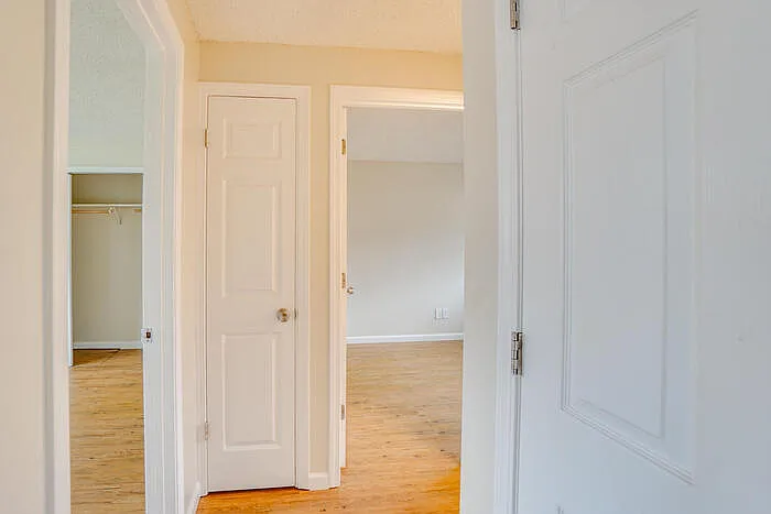 2915 E 33rd St #2915 — Photo 14