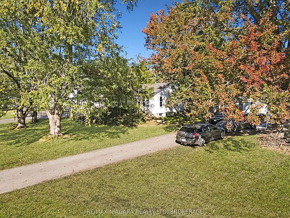 3rd image of 1028 Garrison Rd
