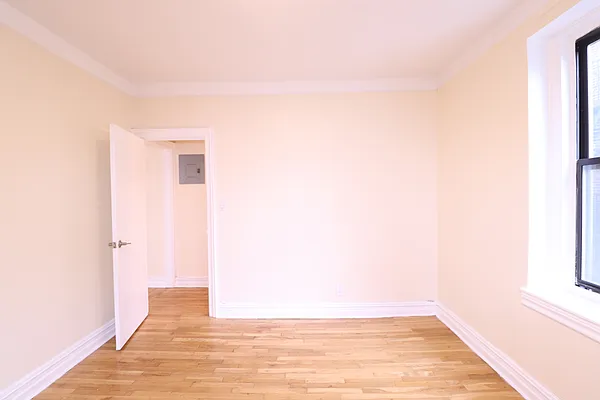 Rented by A&E Real Estate Management | media 9