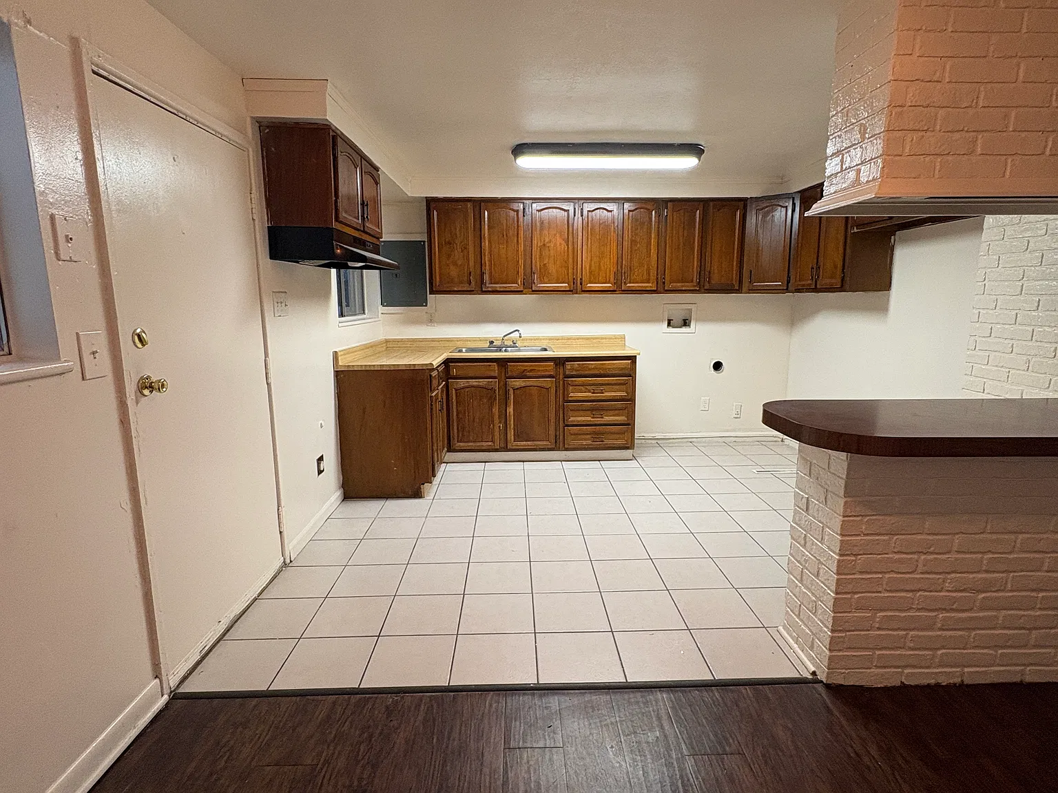 3 bed, 1320 sqft, $1,595 — Photo 2