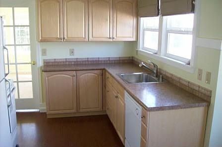 5th image of 7830 Lake City Way NE