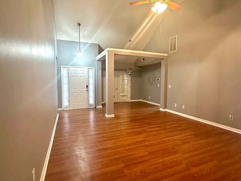 1630 Isleworth Cir — Photo 13